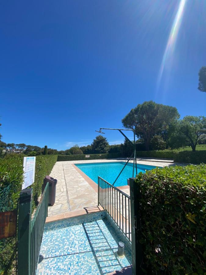 Le Maya - Studio Avec Piscine Antibes Kültér fotó