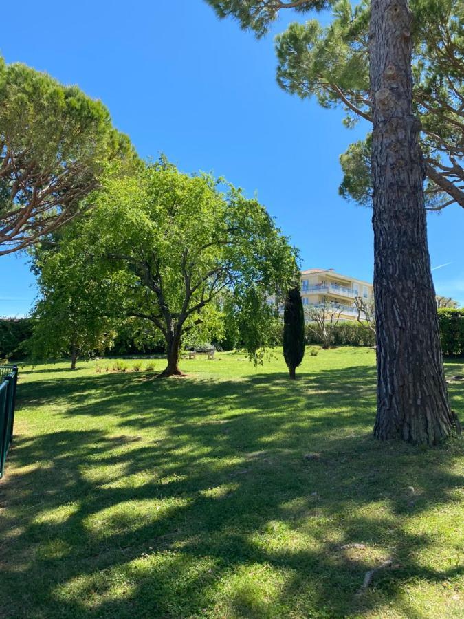Le Maya - Studio Avec Piscine Antibes Kültér fotó