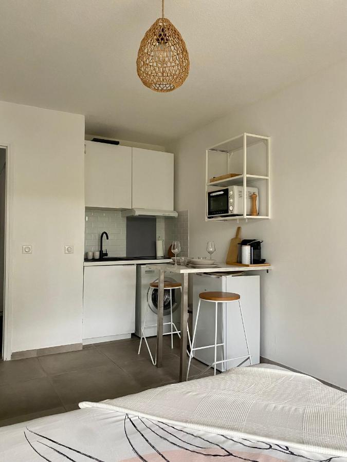Le Maya - Studio Avec Piscine Antibes Kültér fotó